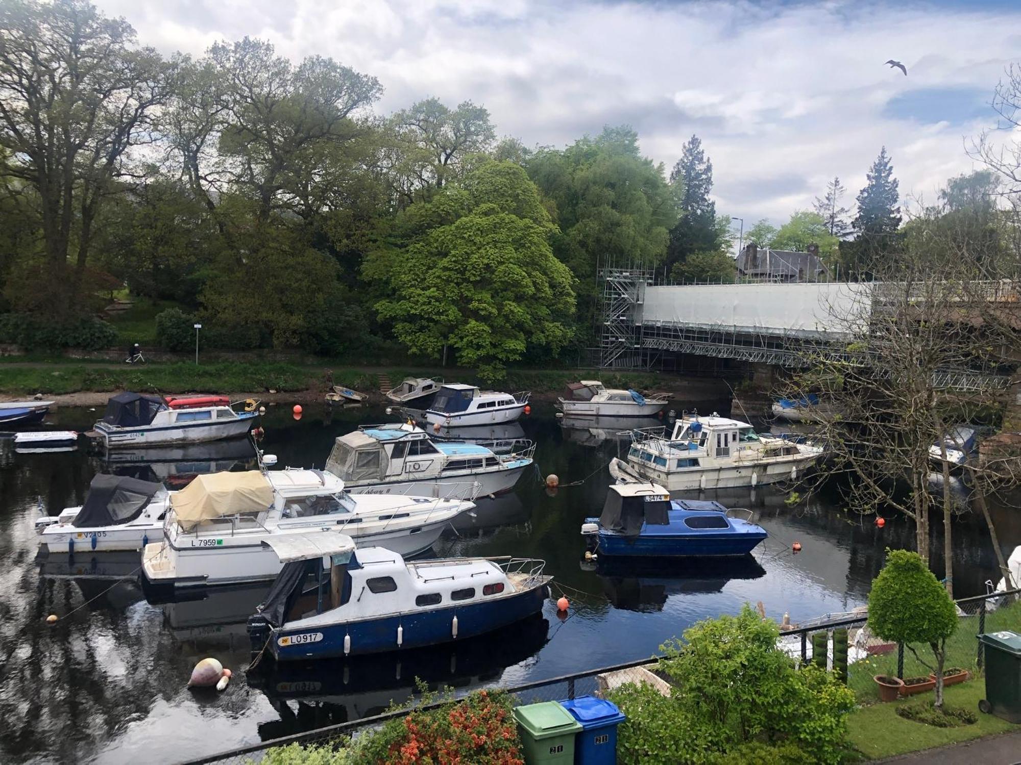 Loch Lomond Riverside Apartments A 발로크 외부 사진